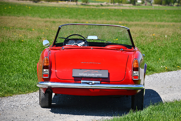 Alfa Romeo 2000 Spider Touring_08